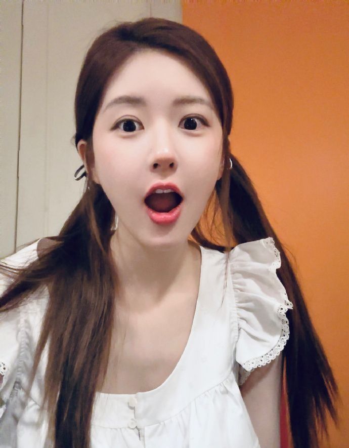 赵露思突然剪短发引争议,疑似情感受创,跳魔性舞网友求她别再跳