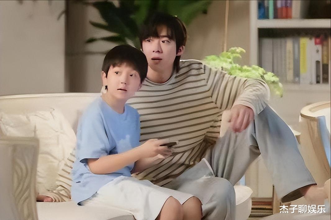 没想到8月刚到，45岁刘涛就以这种方式翻车了，可怜刘宇宁受连累