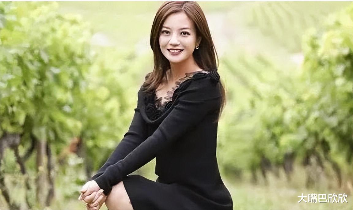 赵薇|深不可测!赵薇罪行何止亲日辱华,现状令人大快人心!