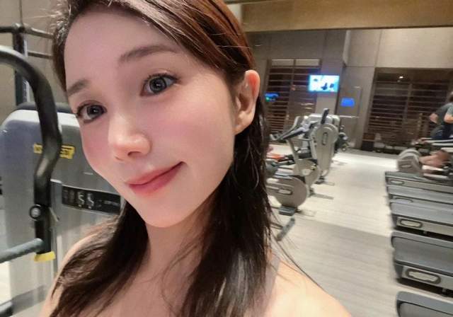 黄景瑜前妻被打脸，体面人设维持不住了：女人的体面，都是钱给的