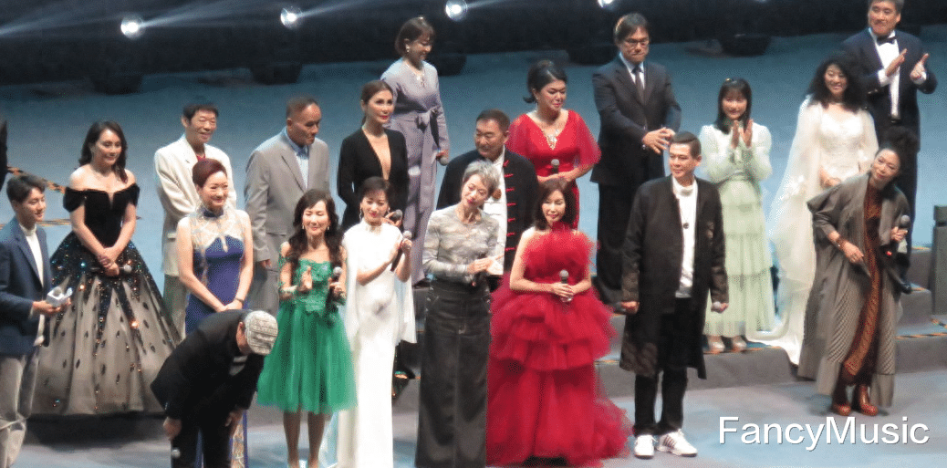 又是回忆杀，《新白娘子》众演员齐登台，小青瘦得像“骷髅”