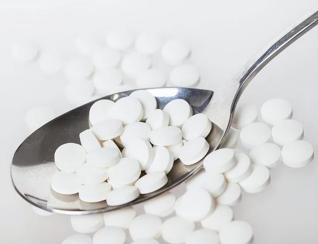 瓜子|甲钴胺是用来干什么的？为什么会被限制使用？答案来了