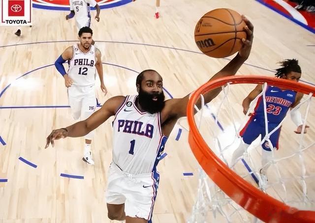 NBA早报:詹皇回怼记者,KD来到历史14位,哈登斩获2万4
