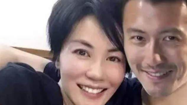 王菲|王菲私人帐号疑曝光！晒多张与谢霆锋亲密照，刘嘉玲彭于晏已关注