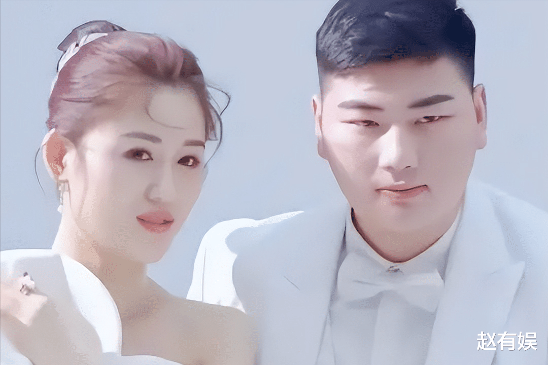 |陈萌独自去做产假，手拿B超单沉默不语，发文24字评价朱小伟