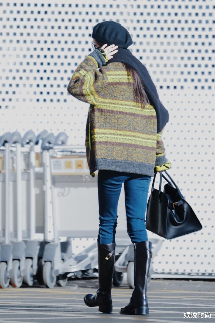 杨幂用“文艺幂”告别11月,不愧为百变女王,美得与众不同