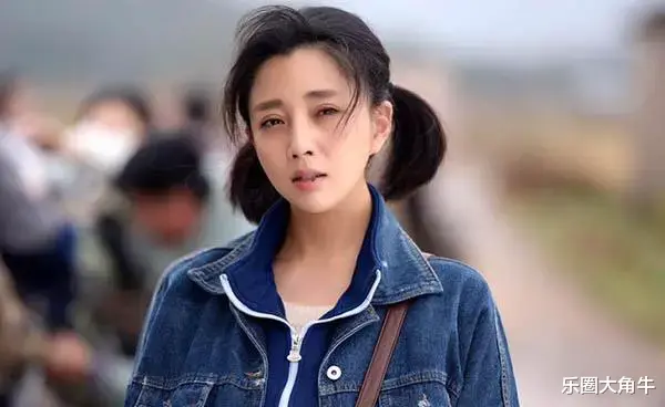 殷桃|殷桃：被入狱的前夫拖累，与国足前锋李金羽恋爱，如今过得还好吗