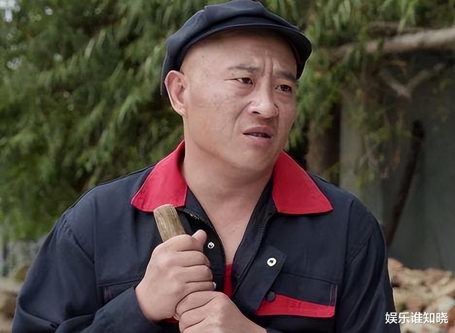 赵本山在“积福”，郭德纲却在“作妖”，看看郭麒麟有多惨就明白