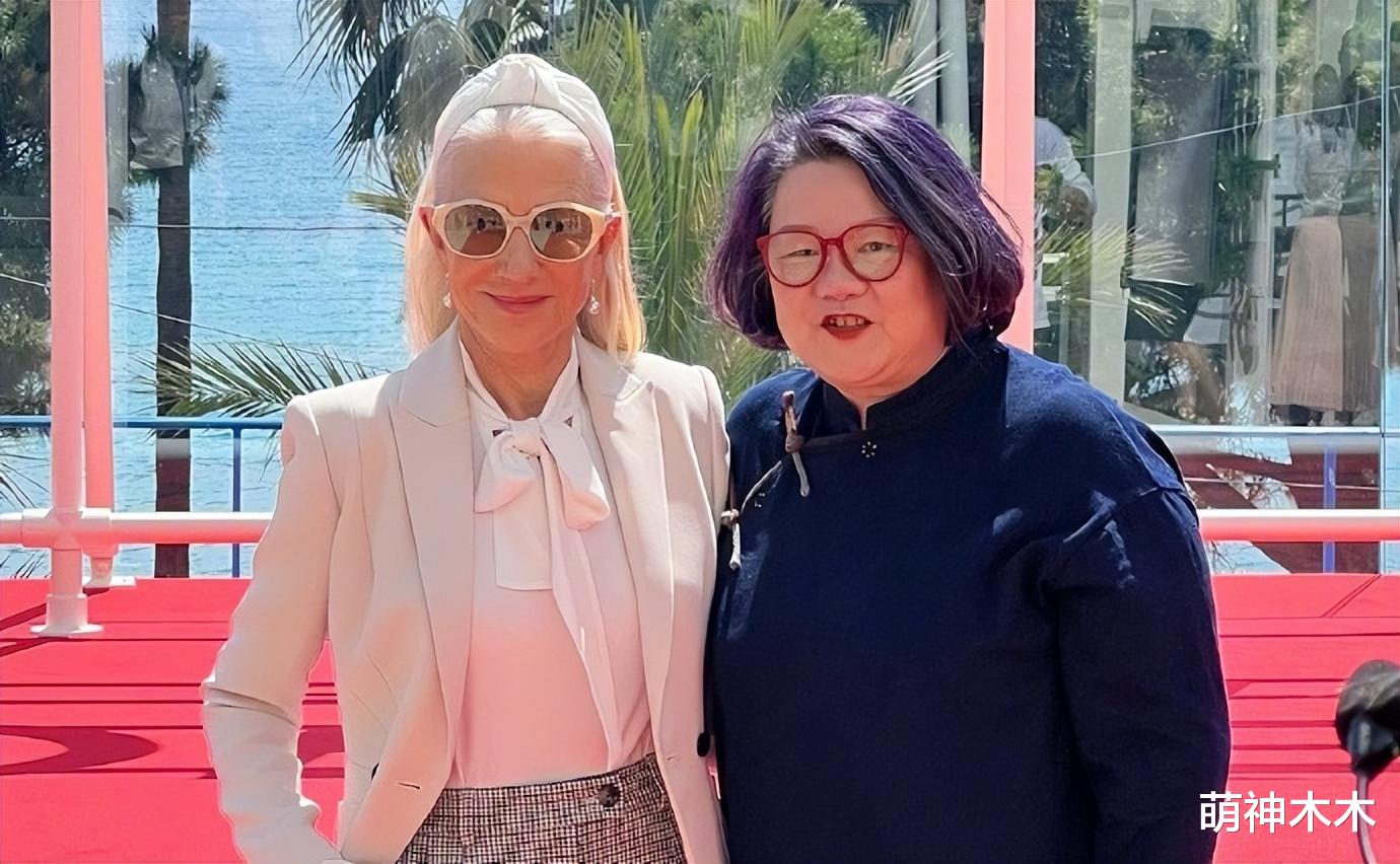 |洪晃戛纳搞区别对待?晒龚俊闭眼合影被骂,把朱一龙合影也删了