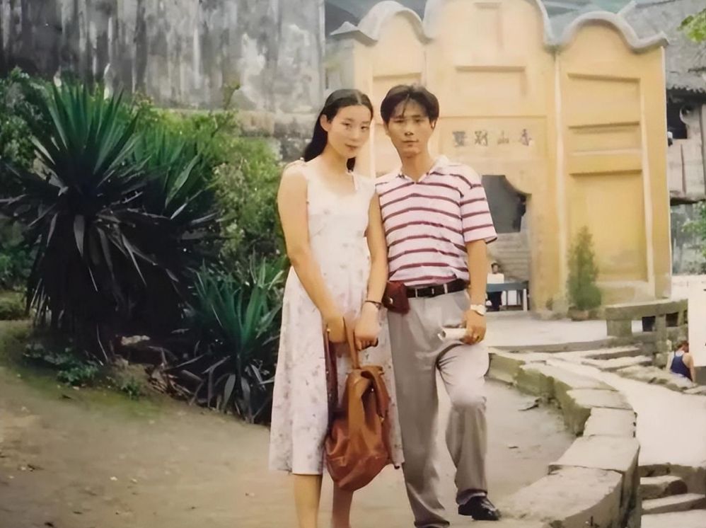 高逸峰|高逸峰:35岁上春晚,5天赚280万,创业失败破产后,靠卖包子翻身