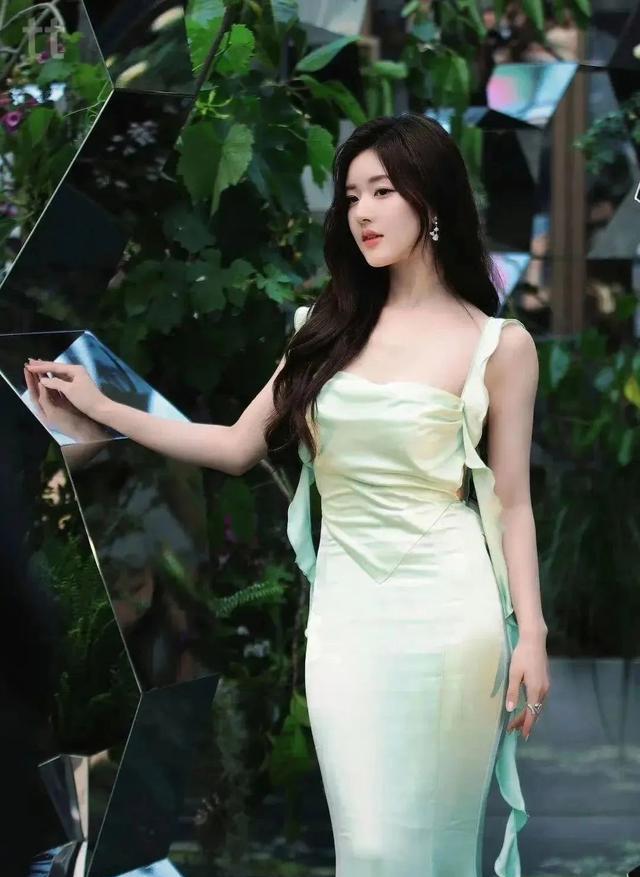 生图|多位女明星生图现场:胖瘦、身高、皮肤,都跟精修图有出入