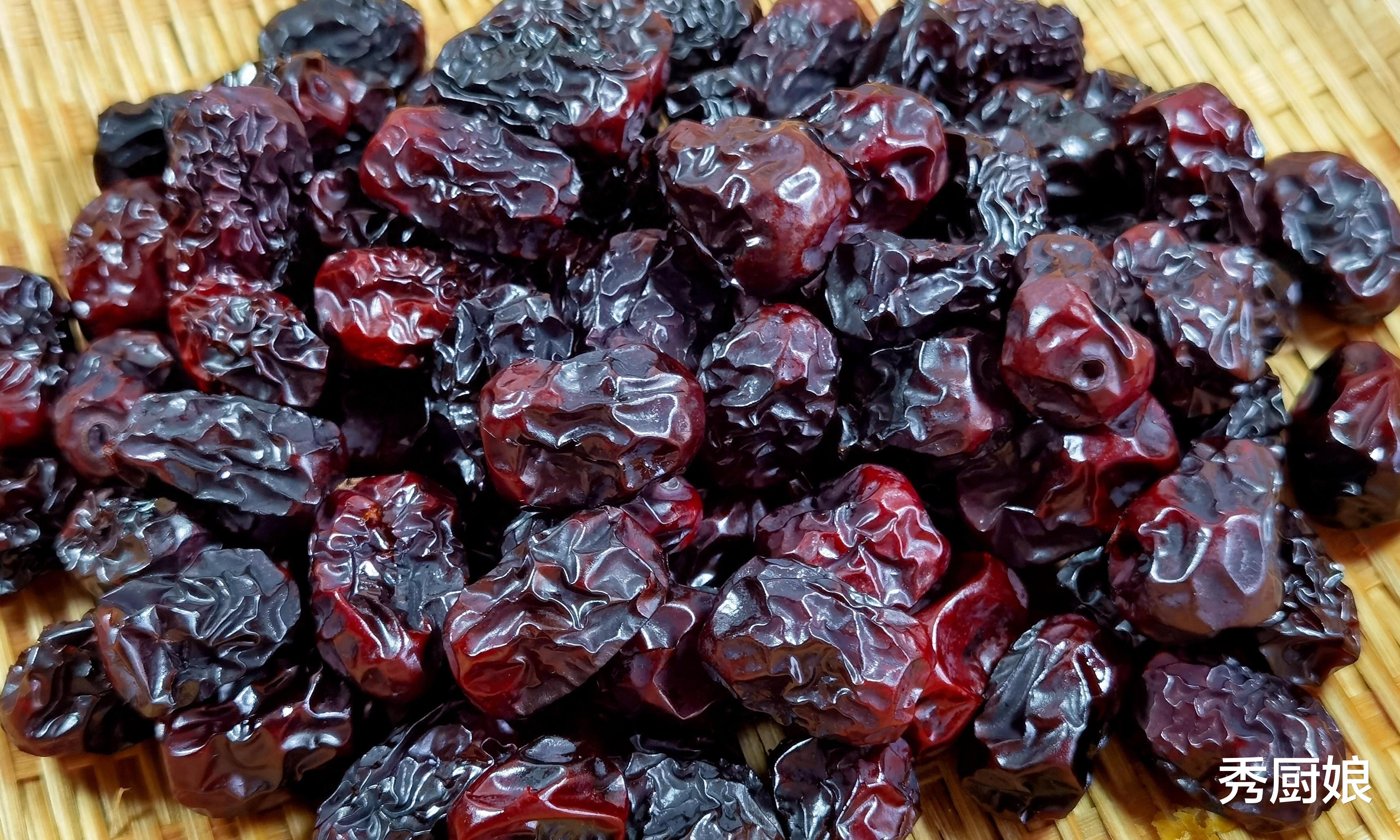 红枣|\冬天吃一果,不用把药抓\,一健脾,二安神,三补气血,别不懂吃