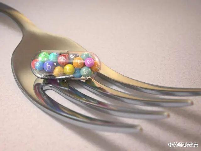 维生素B12营养神经，预防脑梗，保护男性功能，科学补充牢记3点