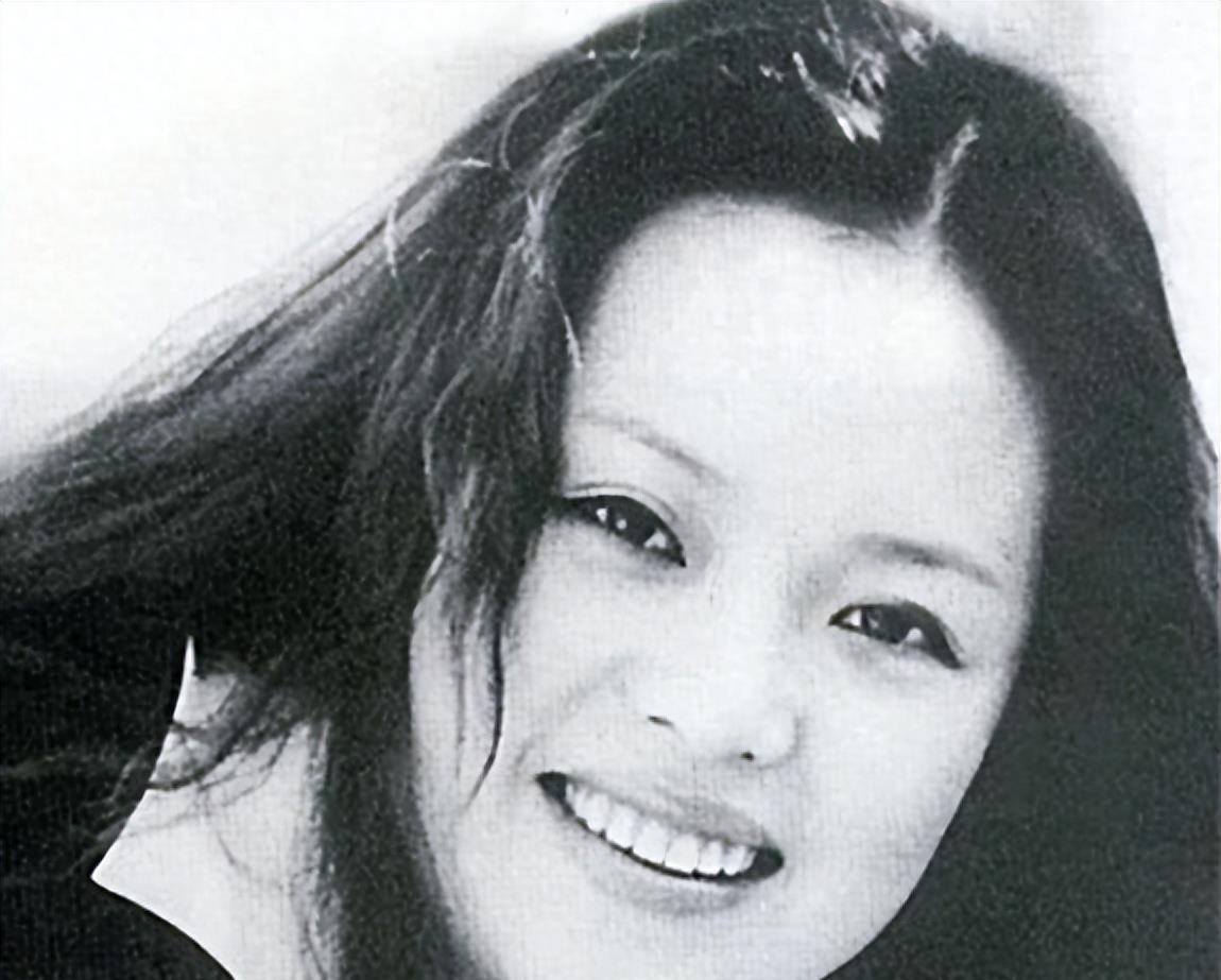 53岁高晓松暴瘦到认不出,剪短发瓜子脸似华晨宇,被疑是做医美想复出