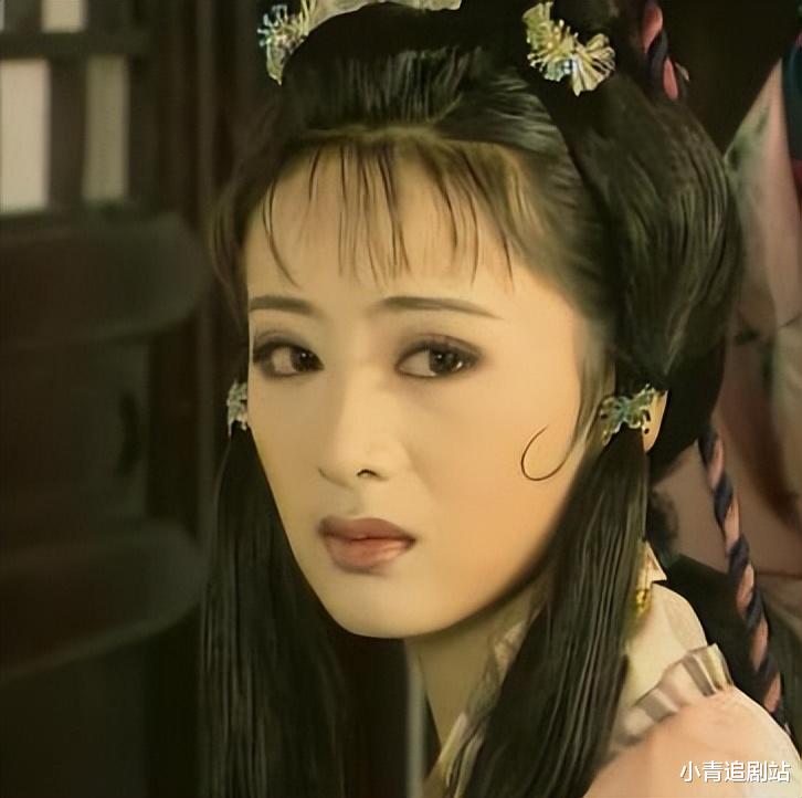 花轿喜事:剧情照抄老版,李玉湖爱“嘟嘴”,杜冰雁随时随地瞪眼