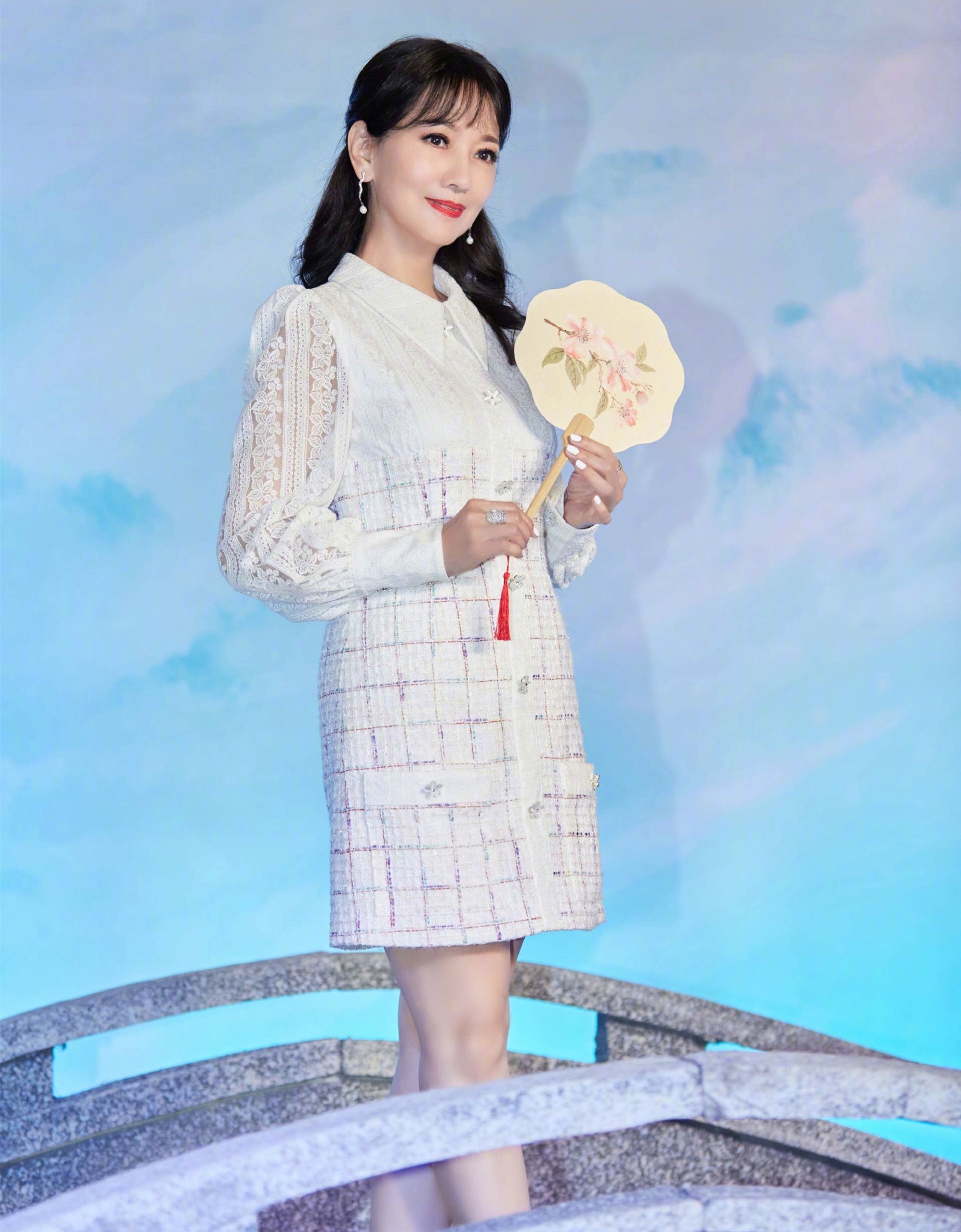 赵雅芝的无修生图让我明白:哪有什么不老女神,只有仪态决定气质