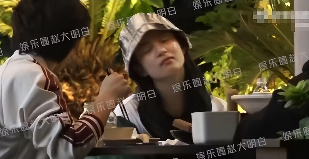 因戏生情!张雅钦恋上小3岁“弟弟”全伊伦,两人车内激吻回爱巢