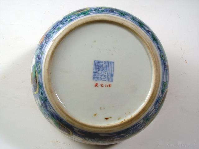 粉彩|明清时期器形厚重的墩式碗瓷器