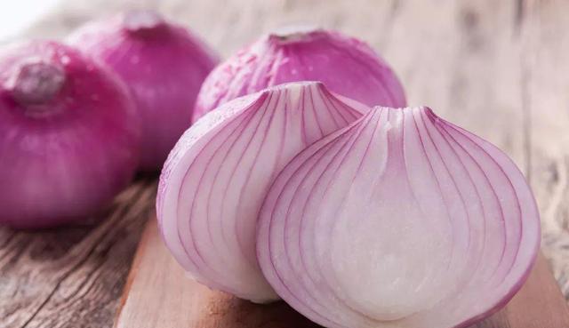 大脑|乳腺结节，不能吃“洋葱”？医生提醒：保养乳腺，这4物要管住嘴