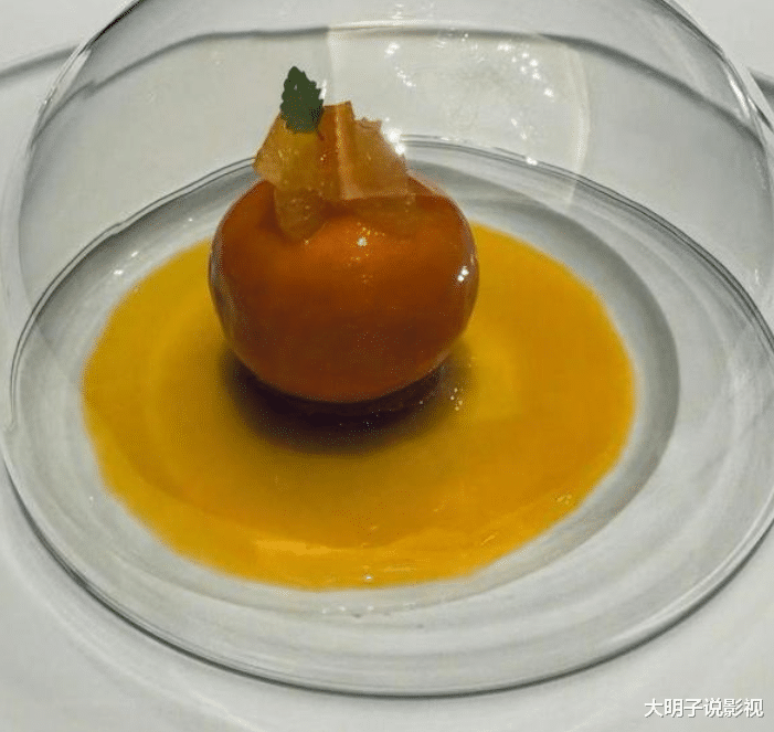 林俊杰肖战新加坡相聚,吃豪华料理,争议心情太好!