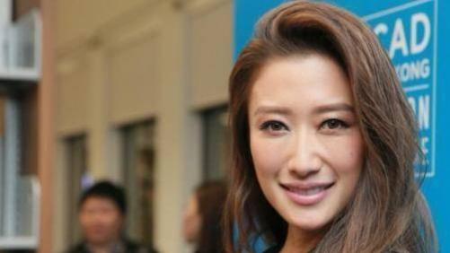 一年换7个外国男友，不工作全靠谢霆锋养活，今帮谢霆锋打理公司