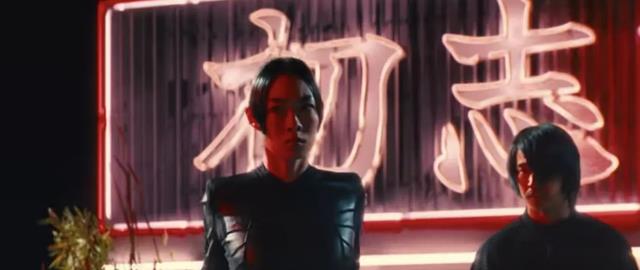 疾速追杀4|《疾速追杀4》新剧照,女杀手造型曝光,新的爱狗人士登场