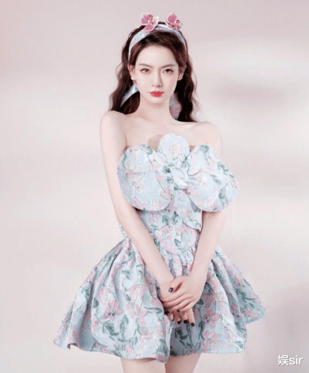 39岁戚薇产后抑郁，怀二胎时因找不到工作崩溃大哭？戚薇回应了