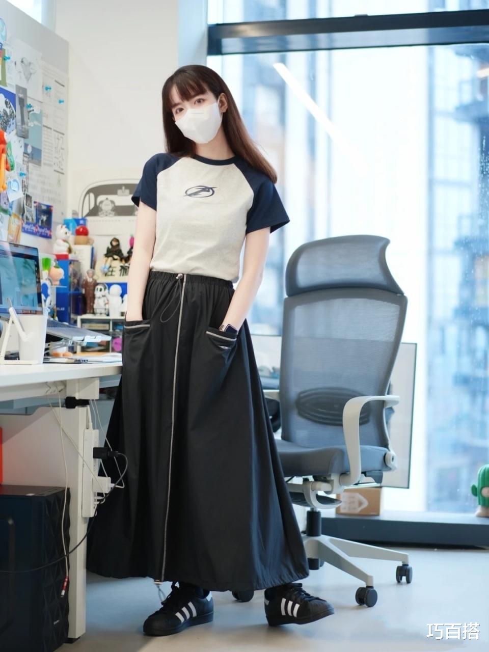 00后|00后太卷了!工作穿搭堪比小型秀场,真不愧是公认的职场纪律员