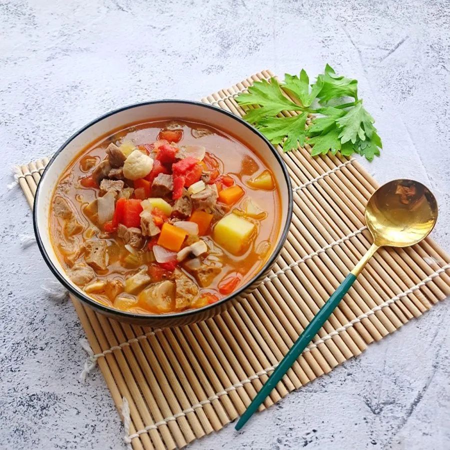 羊肉|美味家庭改良版罗宋汤，专治没胃口！