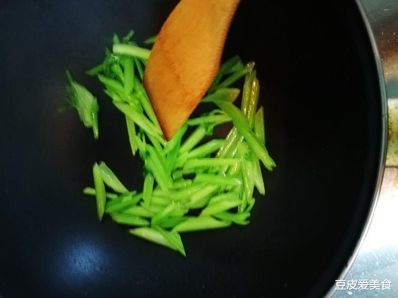 |核桃为啥越来越便宜？老板不小心说漏嘴，里面竟藏有猫腻