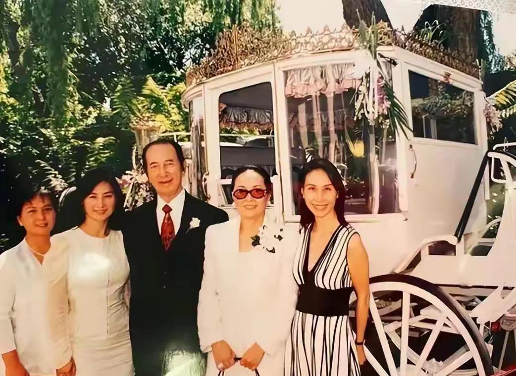 陈婉珍|陈婉珍妈妈照片曝光,支持女儿未婚先孕