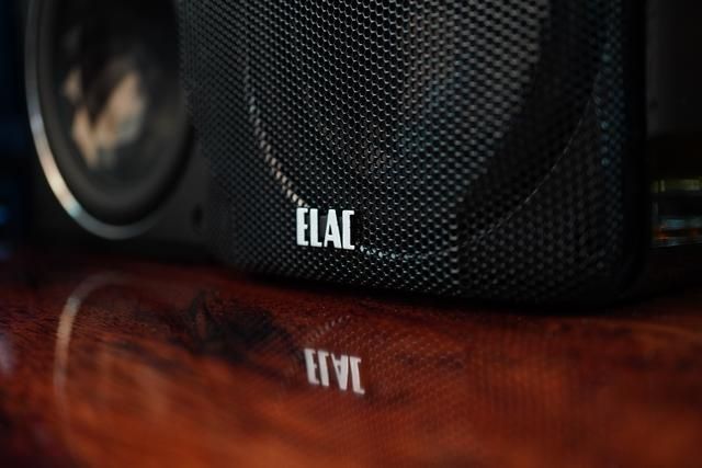 苹果|一站式解决听音需求 聊聊NAD C700流媒体功放 + ELAC BS312音箱