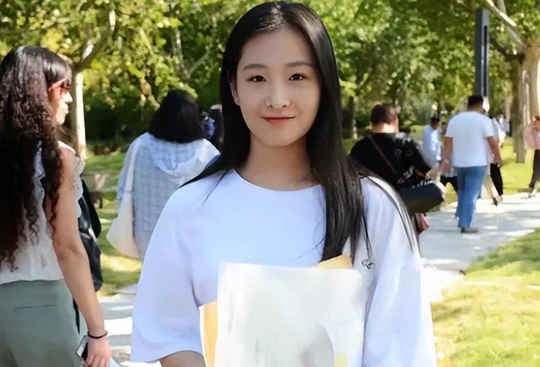 求职|名校高材生求职碰壁,含泪表示:后悔报考此专业,浪费了高考分数