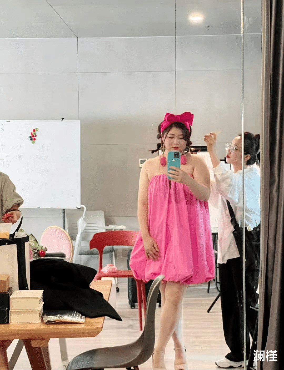 杨天真身穿芭比服遭网友身材羞辱, 广大女权力挺: 胖女孩难道就不可以美了?