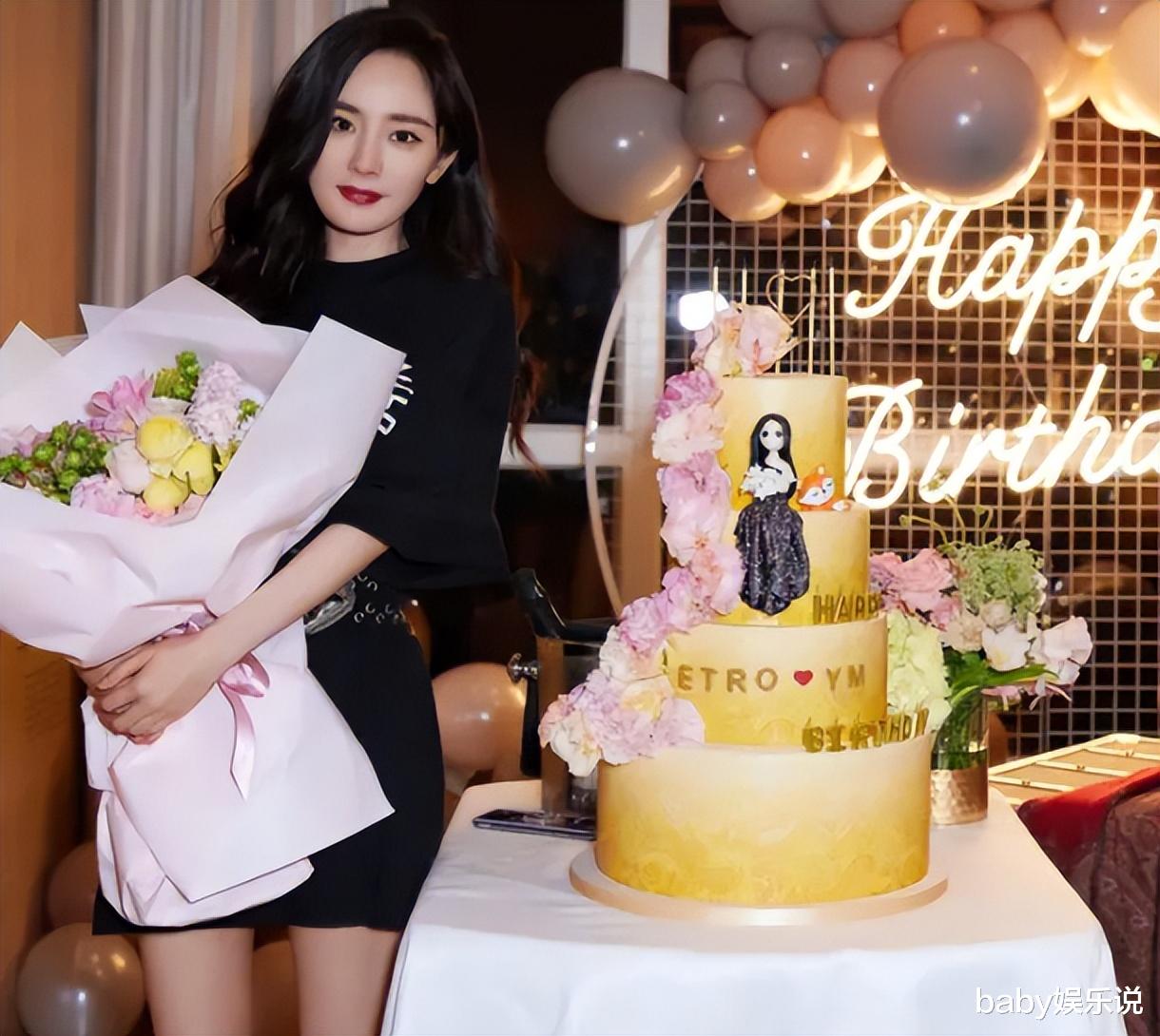 杨幂|事实证明，没参加时尚芭莎的杨幂，已经走向另一条“康庄大道”