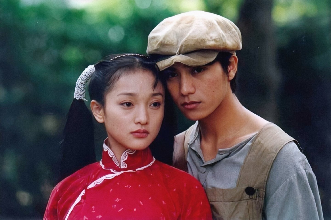 和黄磊纠缠不清的周迅,少女人设崩了 - 社会资讯(主打网)