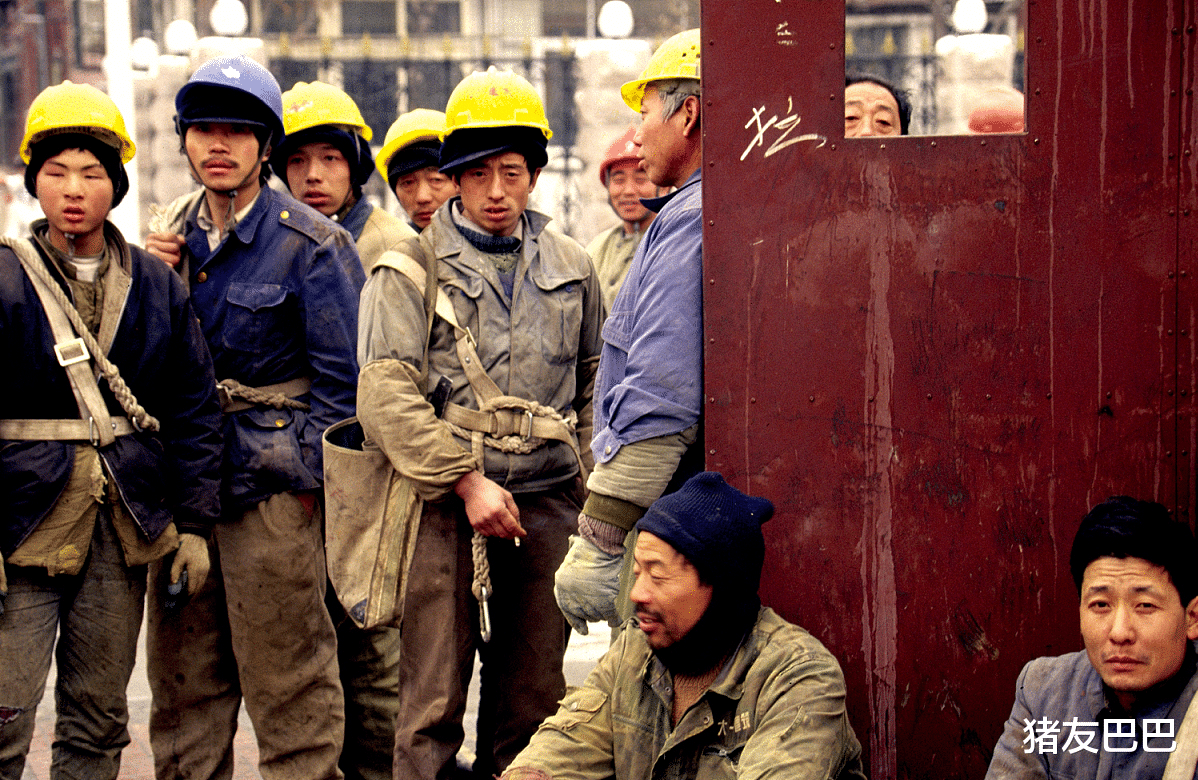 扎心|多地出现“限工令”？86年以上的农民工可以走了，扎心又无奈！