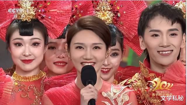 春晚|春晚女主持人的陌生化与淡化，是节目的必然的发展走向吗？