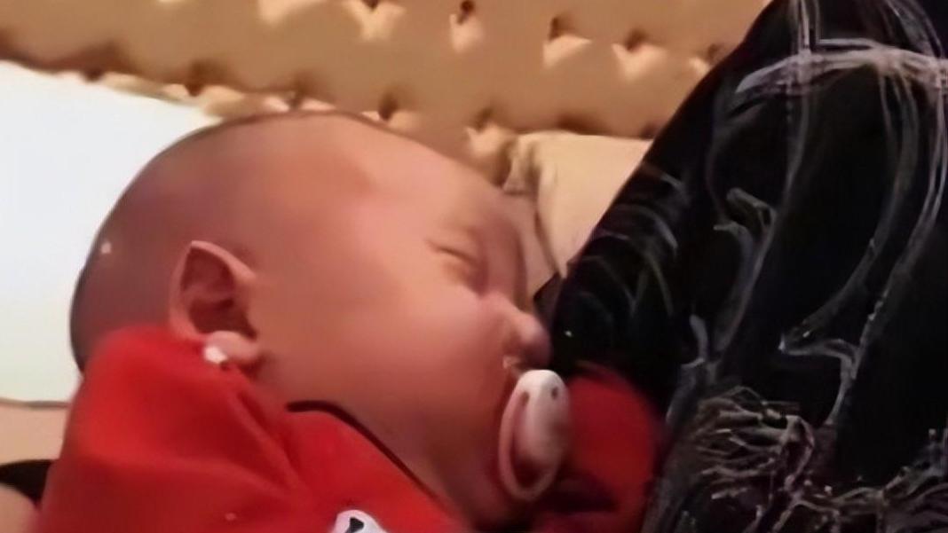 王思聪当爸啦？新女友曝光？脸部轮廓精致，一副迷人的小天使面容