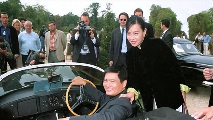 利欲熏心，吃里扒外！深扒之下，周润发的狐狸尾巴终于露出尾巴来了