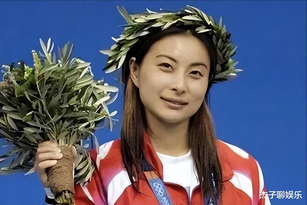 记者质问郭晶晶：你不打扮，不怕老公出轨？她的回怼揭露豪门现状