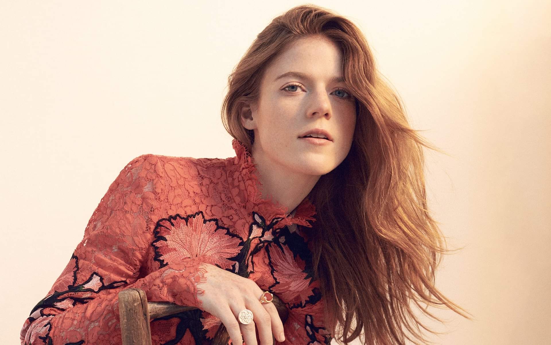 萝斯·莱斯利|「收藏神颜」"火吻"萝斯·莱斯利(rose leslie)