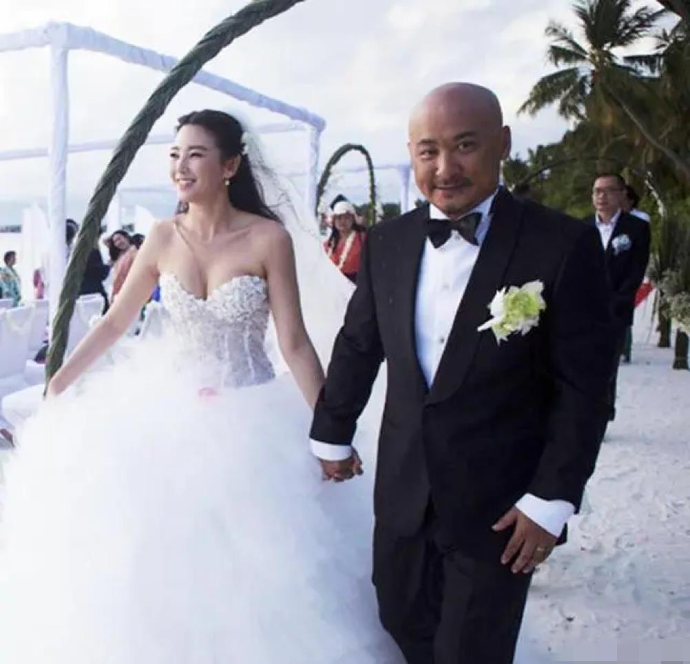 35岁的张雨绮,被官网点名,成了全网最大的一个“笑话”