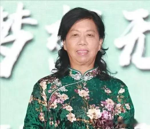 张美娥|无颜值无学历，61岁农妇蝶变周星驰的御用丑角，两部戏赚足两套房