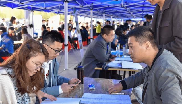 聚餐|杭州一企业招聘遇冷,月薪过万也招不到人,原因现实又扎心