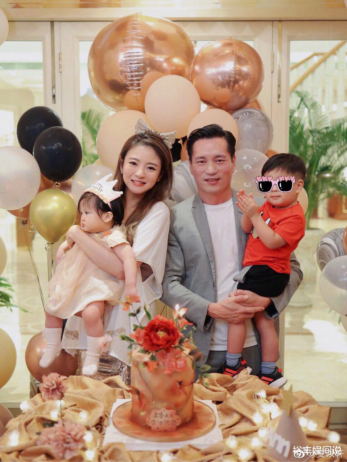 陈荣炼被捕后安以轩首现身！近照憔悴惹人疼，现身诊所疑身体不适