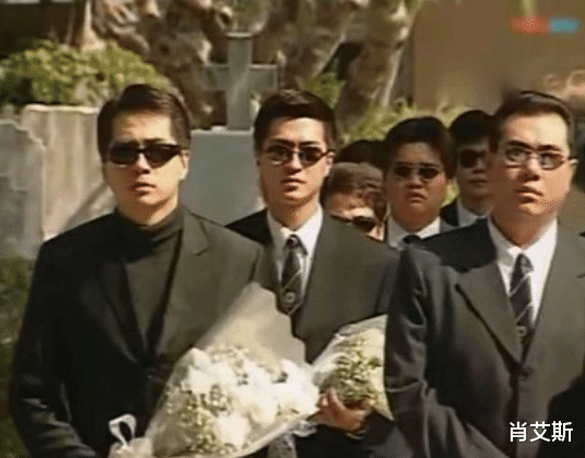 他是香港首位视帝,三进TVB成御用奸人,61岁内地捞金终于押对宝