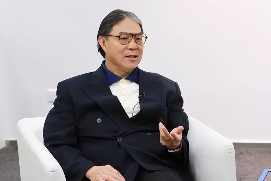 霍启刚|霍家300亿家产争夺战升级!郭晶晶霍启刚懒理风波,带仨娃内地玩