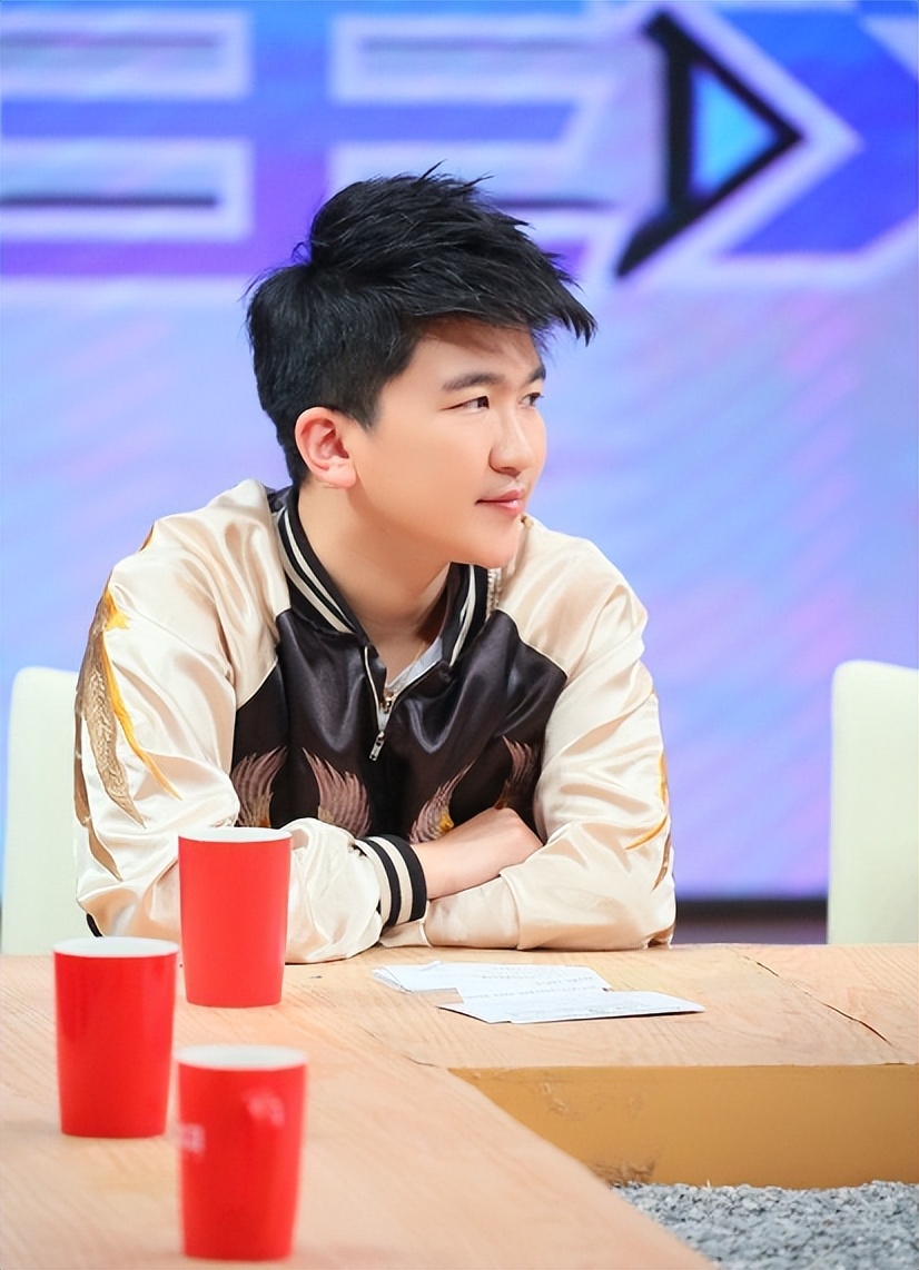 “好人”杨迪塌房,张大大口碑逆势上扬,揭秘两位明星的交换人生