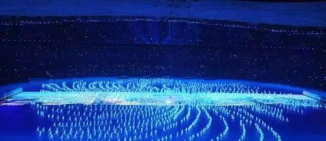 吴玉芳|《平凡之路》一件泳衣,暴露金晨身材短板,让60岁吴玉芳比了下去